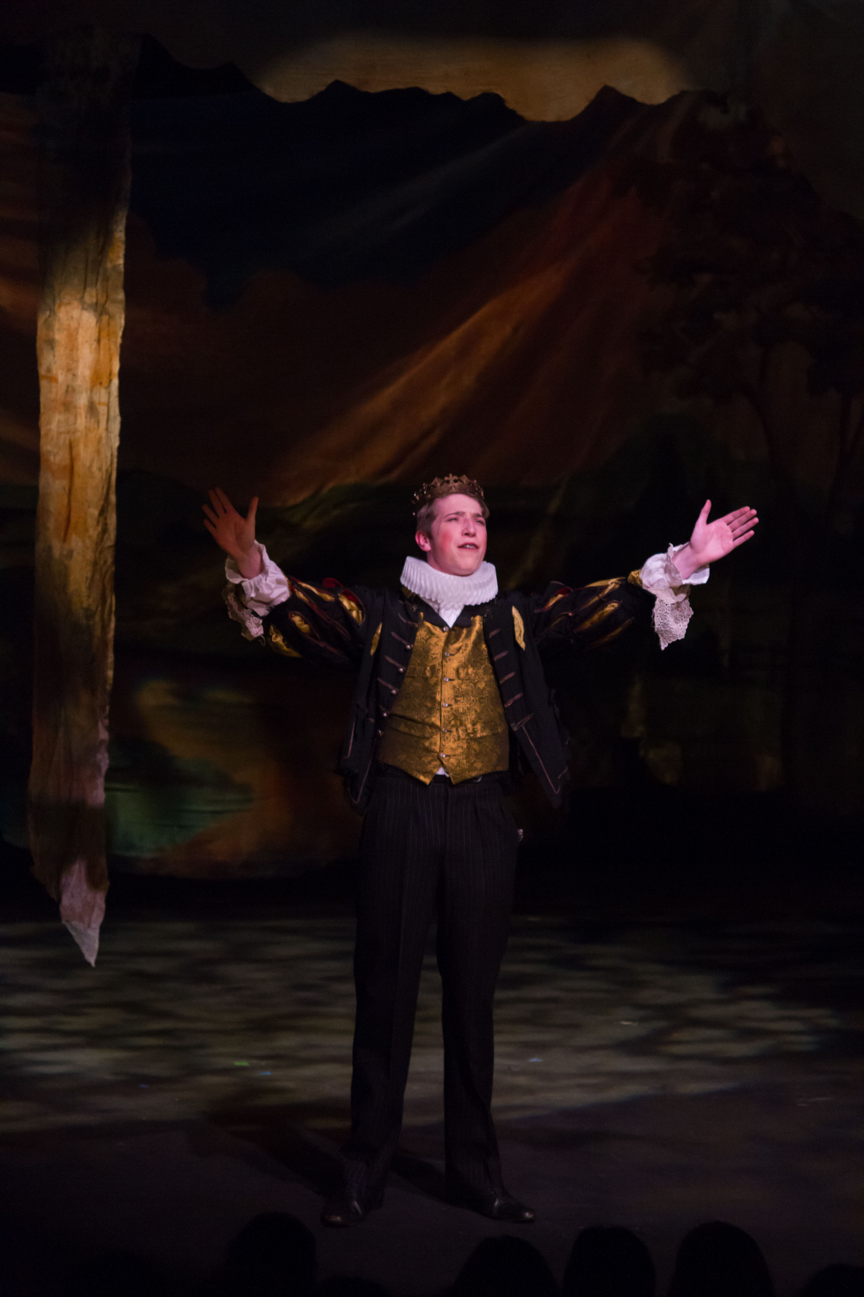 Cobham Theatre (Nov 2017): The opening scene of The Pierglass